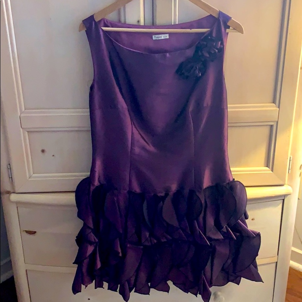 Chic Metallic prom/cocktail dress petal detail